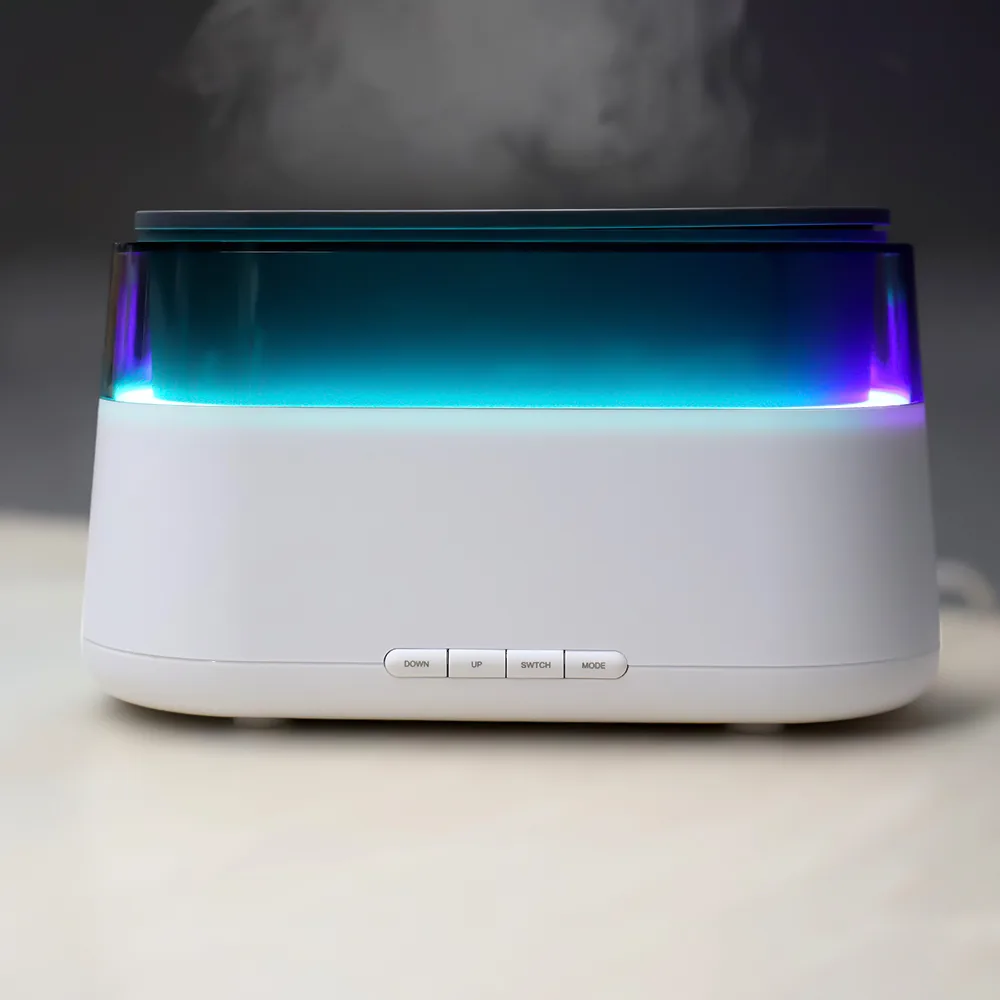 Светодиодный USB увлажнитель-ароматизатор Brava с часами с RGB подсветкой фото 4