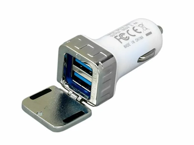 Квадратная автомобильная зарядка на 2 USB-порта фото 2