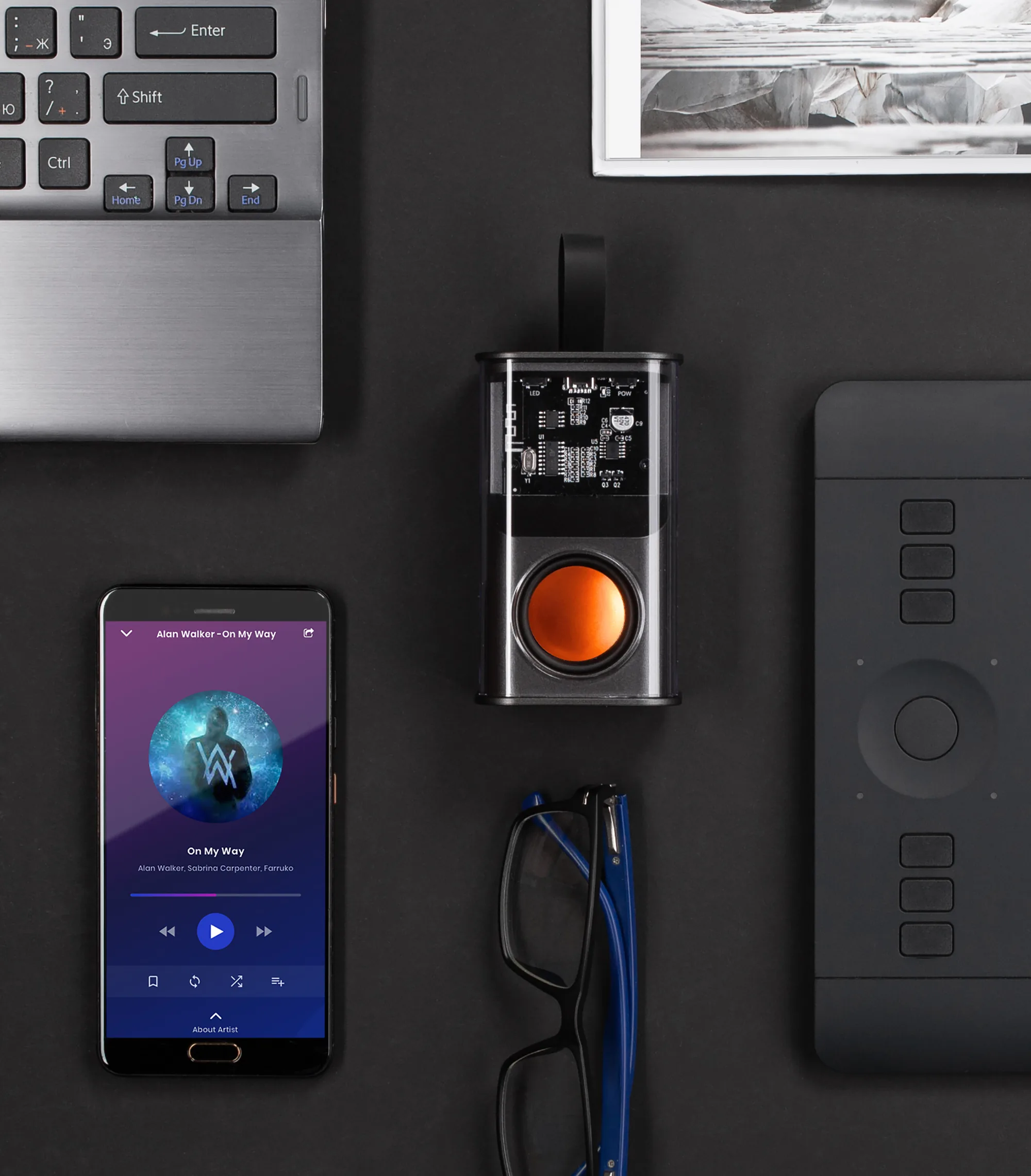 Bluetooth колонка "Hi-Fi" 5Вт с разноцветной подсветкой и прозрачным корпусом фото 7
