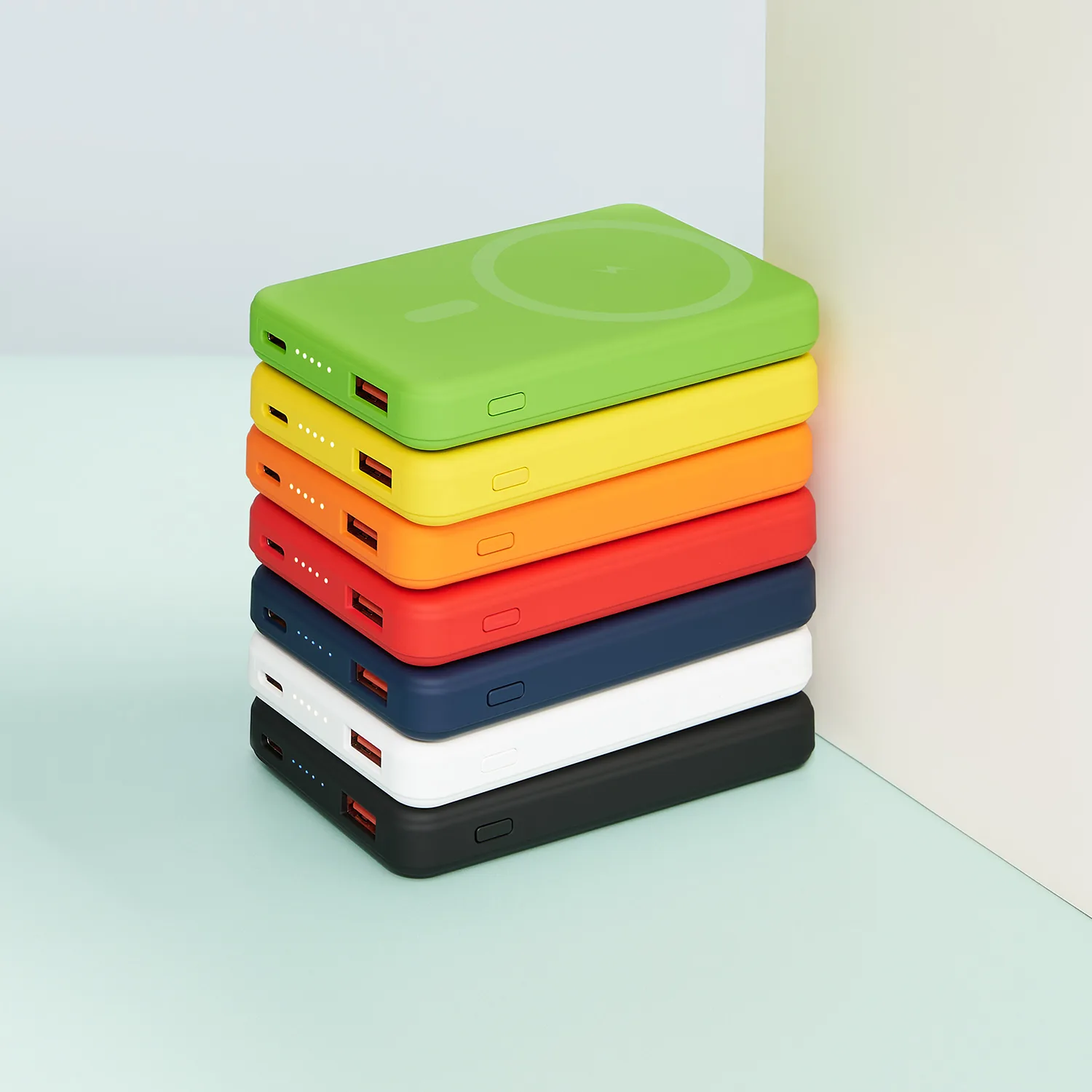 Внешний аккумулятор Ларго PD (Largo PD) 5000mAh с функцией беспроводной зарядки 15W, белый фото 11