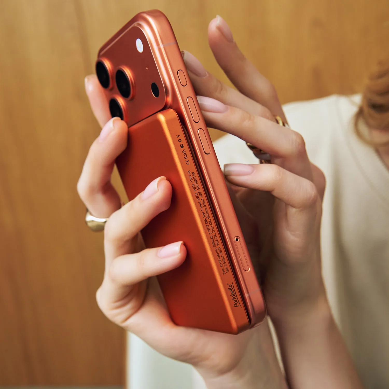 Внешний аккумулятор Атлантис (Atlantis) PD 5000mAh с функцией беспроводной зарядки 15W, оранжевый фото 14
