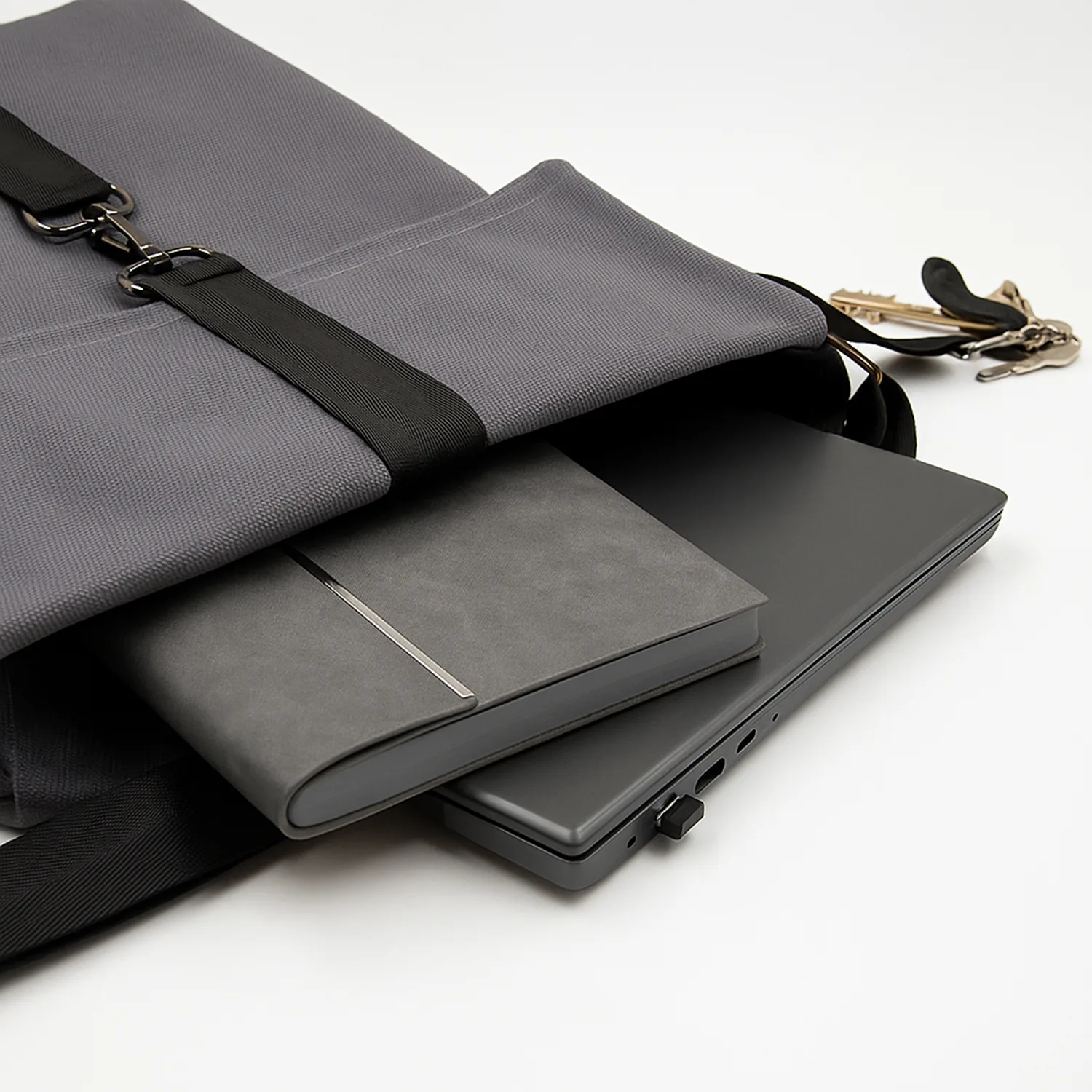 Шоппер Superbag Companion, с тремя отделениями, боковым креплением (карабин) и карманом (серый с черным) фото 9