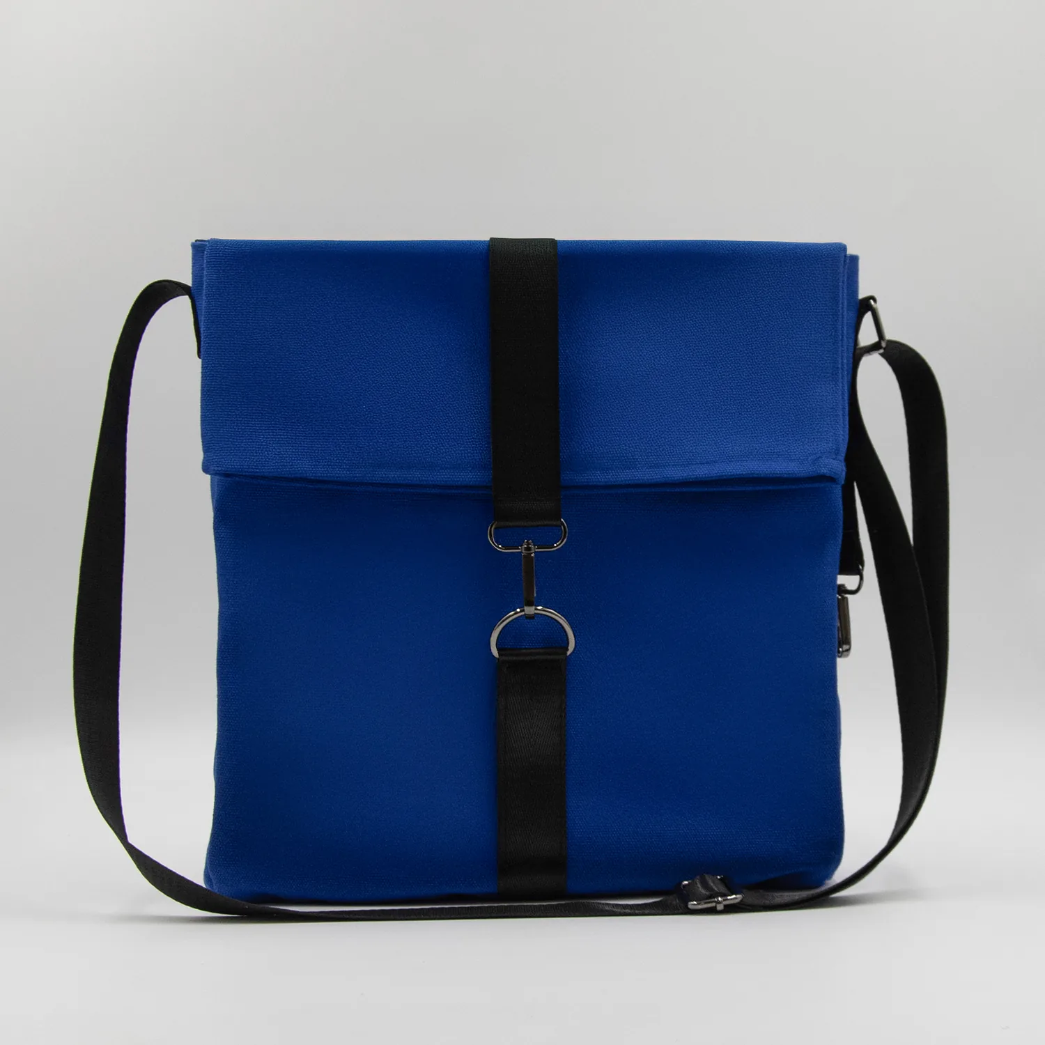 Шоппер Superbag Companion, с тремя отделениями, боковым креплением (карабин) и карманом (синий с черным) фото 3