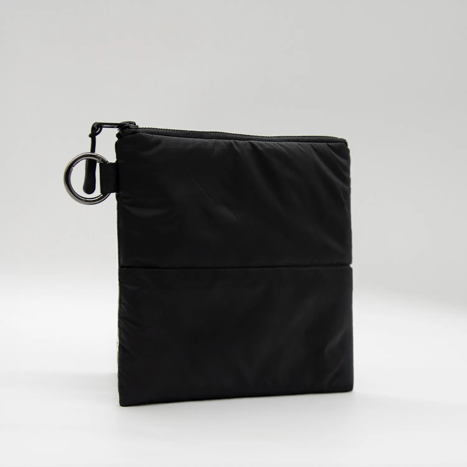 Органайзер для мелочей Superbag Bubble, стёганый, на молнии, с креплением на кольцо-карабин (черный) фото 3