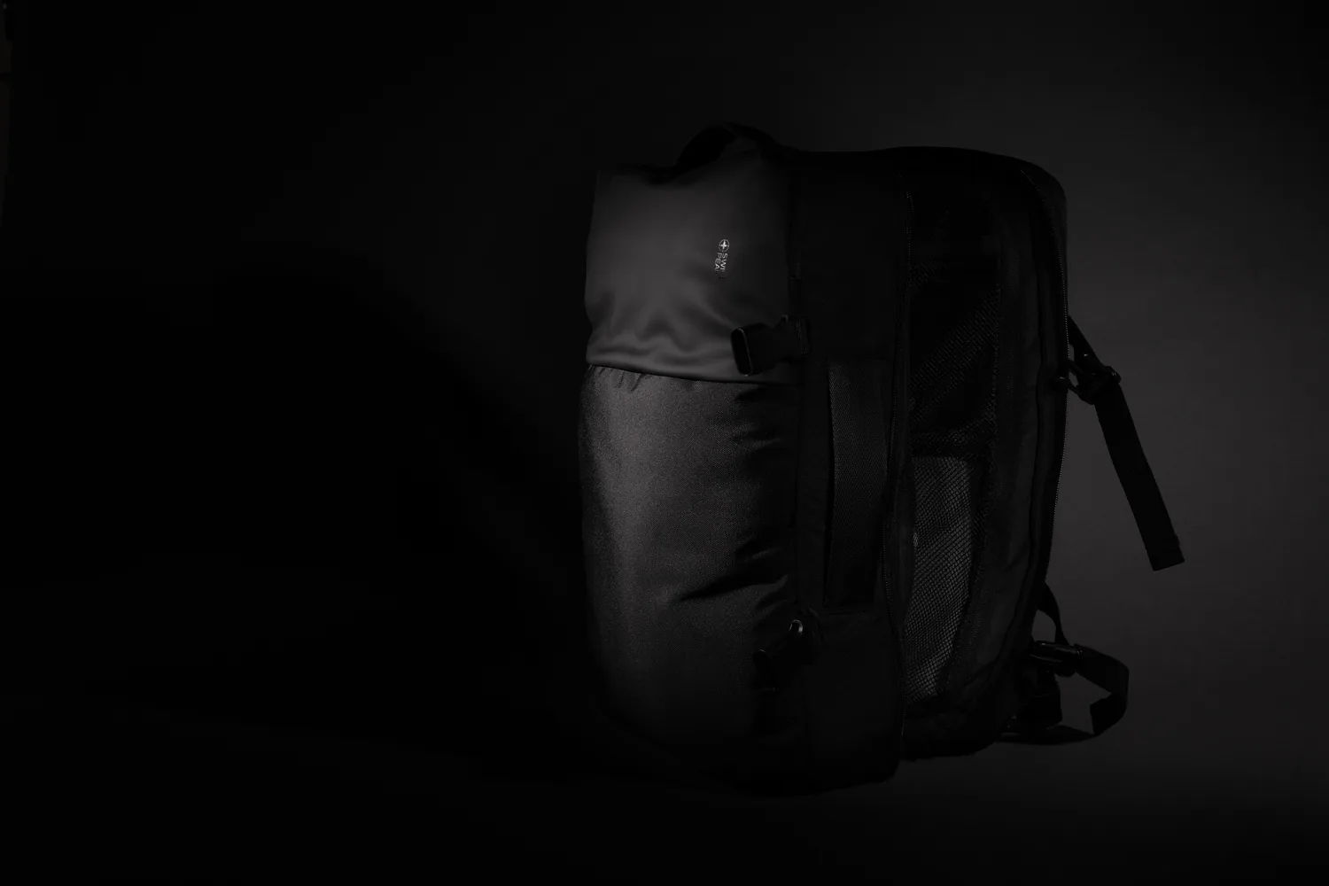 Рюкзак для путешествий Swiss Peak из rPET AWARE™ с регулируемым объемом, 15.6" фото 5
