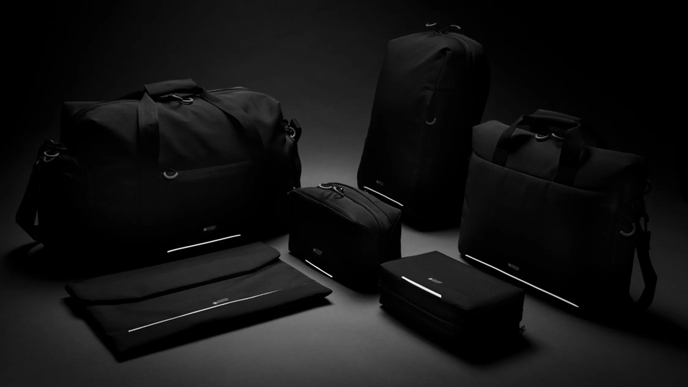 Рюкзак Swiss Peak с RFID-защитой и USB-A из rPET AWARE™, 15,6’’ фото 13